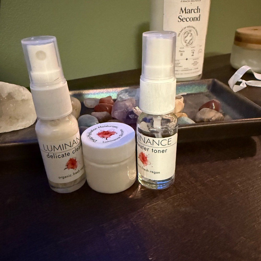 Skincare Set - White and Clear